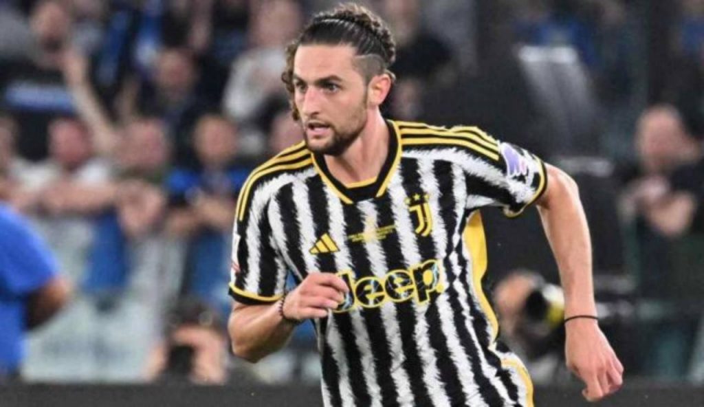 Tegola Rabiot, svelati i tempi di recupero | L’annuncio ha scosso Milanello: ecco quando torna