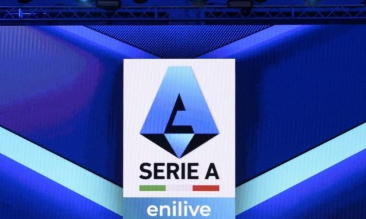 Dai trofei europei alla vendita di aspirapolveri | Ha lasciato il calcio prima dei 30 anni: ha giocato pure in Serie A