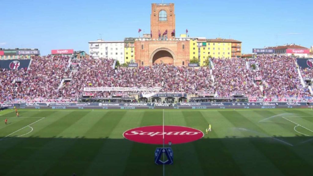 Bologna, questa è una dichiarazione d’amore | Matrimonio prolungato e tifosi in festa: manca solo la firma