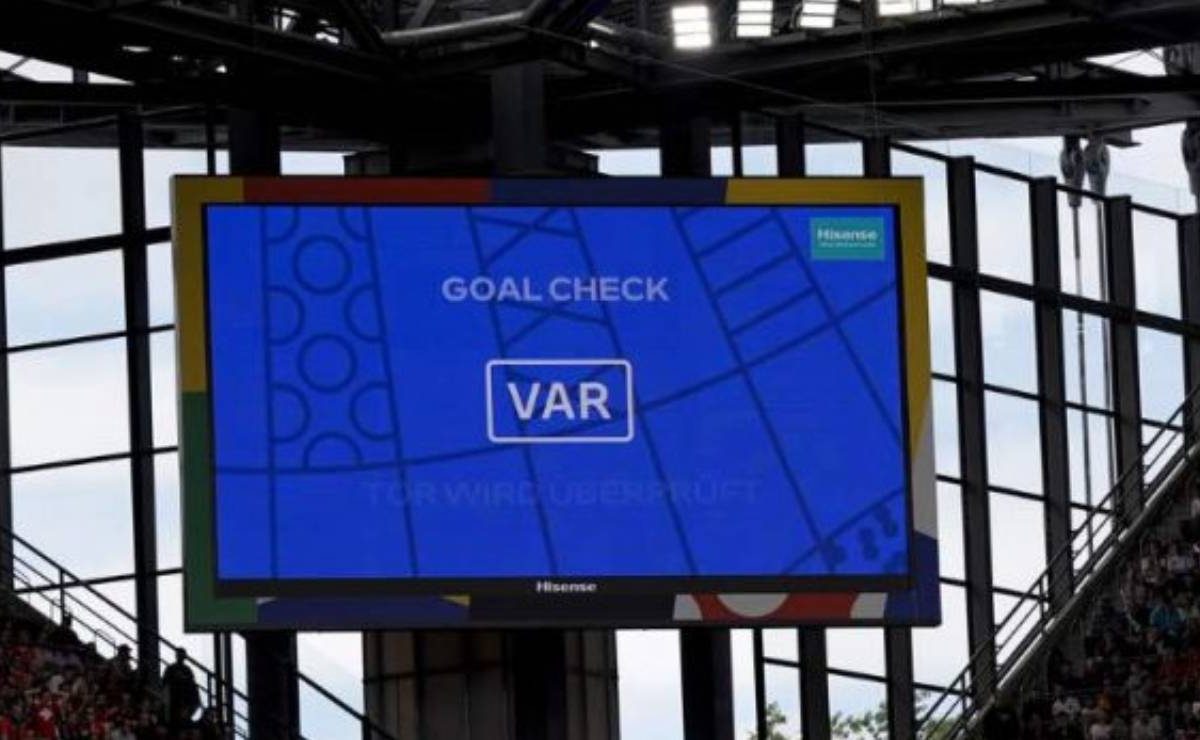 “È meglio finirla con il Var”: ultim’ora, passo indietro sulla tecnologia | Richiesto un ritorno al passato