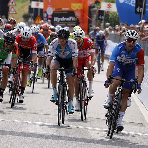 Adriatica-Ionica: super Viviani a Maser. Conquista la 2° tappa e si conferma leader