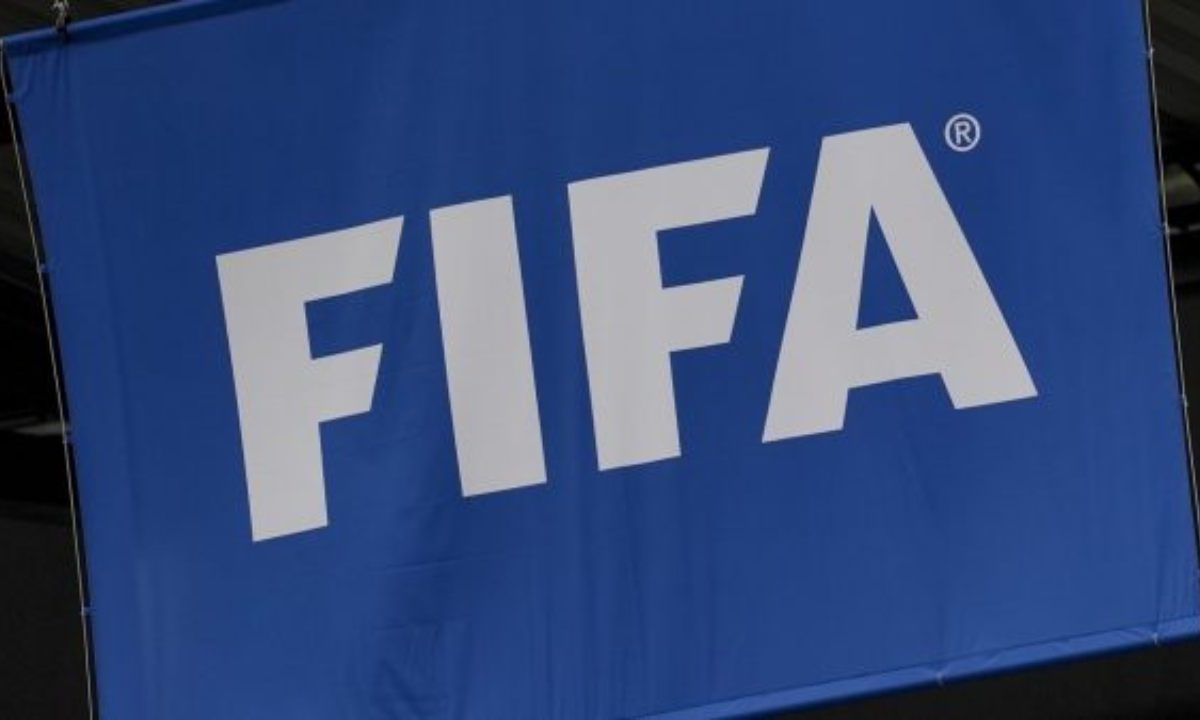 “Tre intervalli a partita”: Rivoluzione calcio, la Fifa ha deciso | Come cambierà il gioco più amato del Mondo