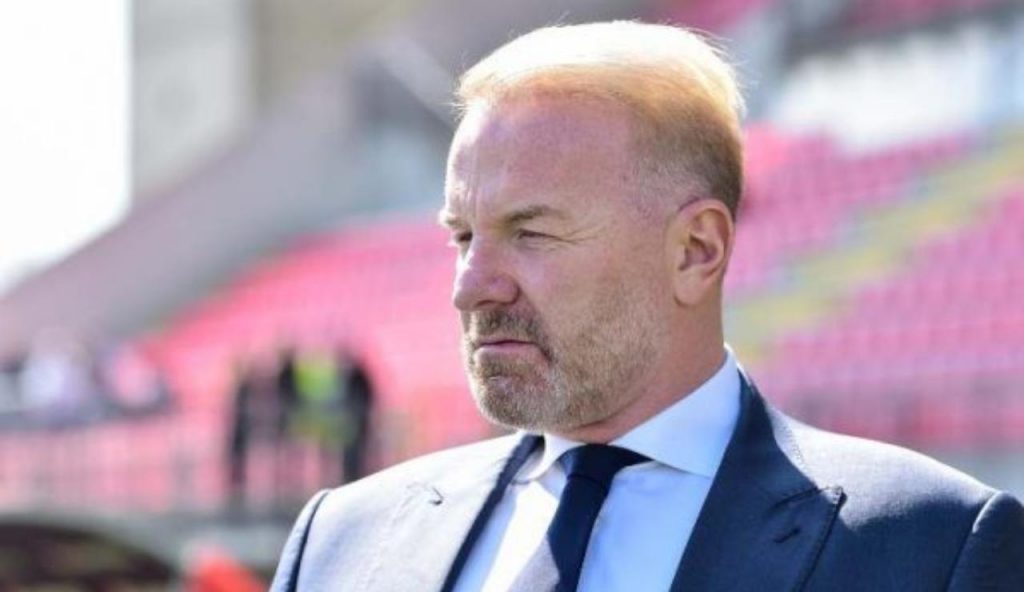 Un Martin con ghiaccio, per favore”: TARE pronto a brindare per l’estate, ma è rischio asta