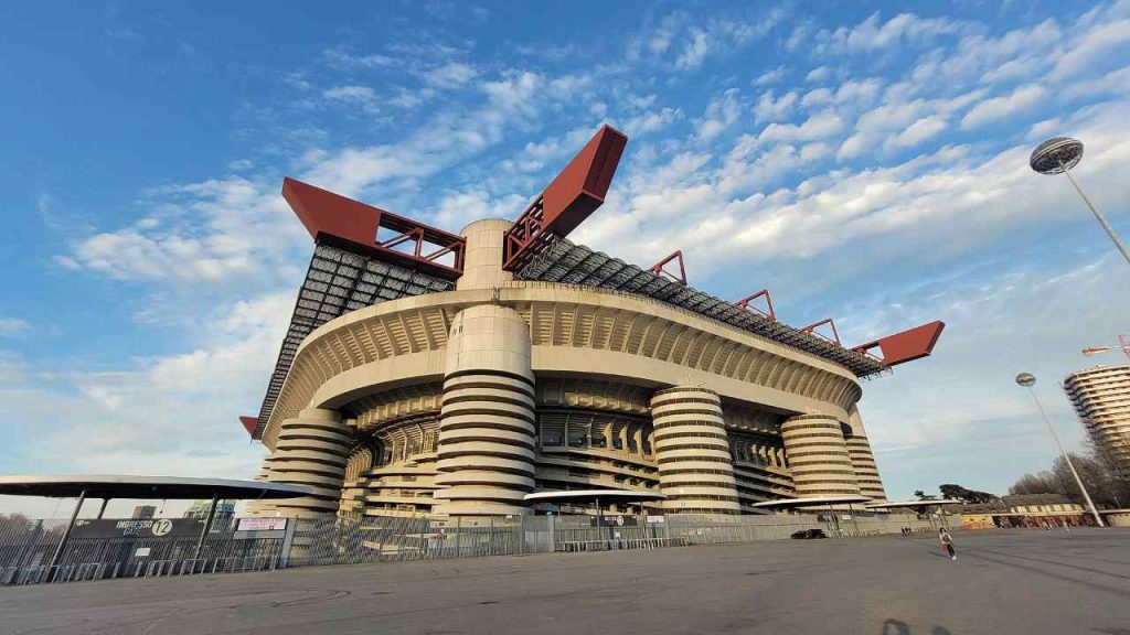 Ultim’ora, il derby di Milano perde un protagonista | Le speranze di vederlo in campo sono vicine allo zero