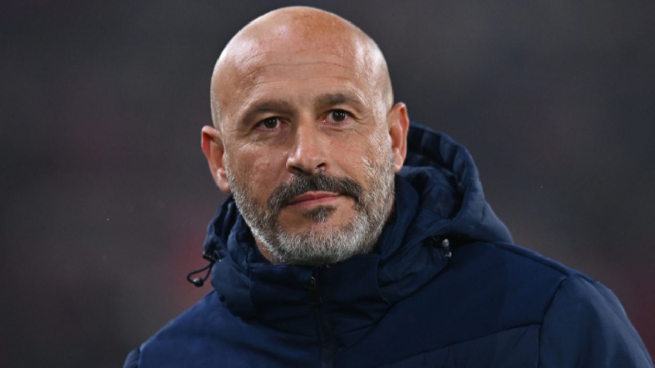 Aria di rinnovi in casa Bologna: il pupillo dei tifosi è pronto a firmare | Italiano non può che sorridere